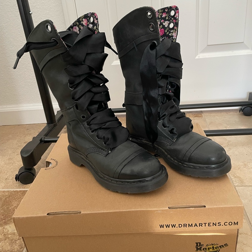 SOLD ON DEPOP- Black Dr. Martens combat boots with floral lining.
